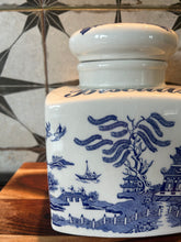 Load image into Gallery viewer, Vintage Blue Willow biscuit jar
